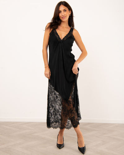 Robe longue dentelle
