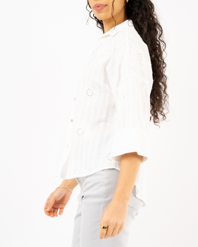 Chemise fleurs brodées