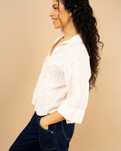 Chemise fleurs brodées