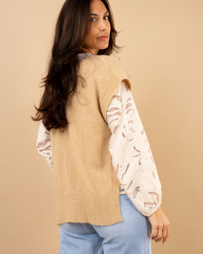 Gilet v boutons côtés