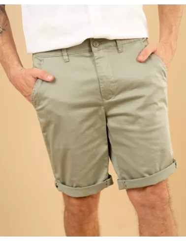 Short chino