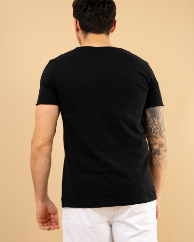 T-Shirt col v