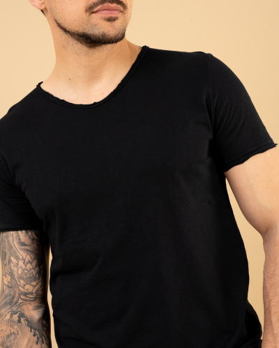 T-Shirt col v