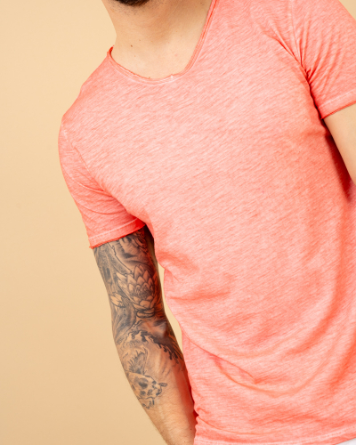 T-Shirt col v