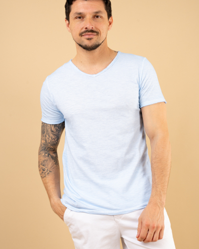 T-Shirt col v