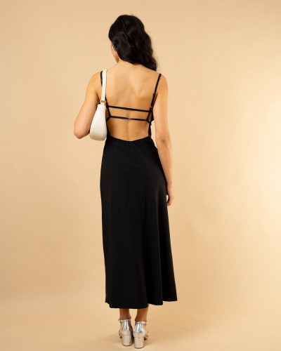 Robe dos nu