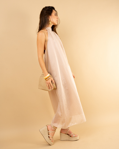 Robe dos nu