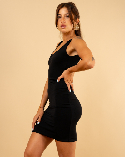 Robe courte dos nu