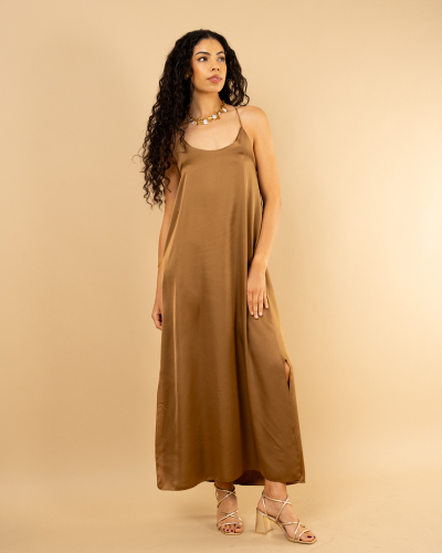 Robe longue satinée
