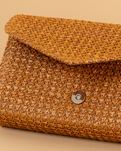 Pochette effet paille