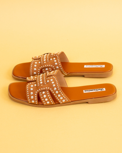 Mules cloutées