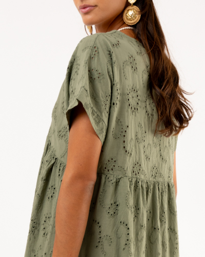 Robe brodée