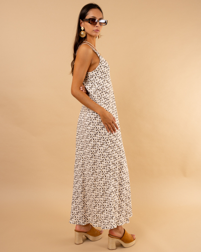 Robe détails doré