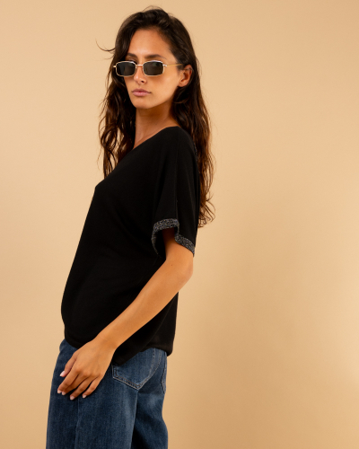 T-Shirt v lacet