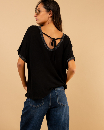 T-Shirt v lacet