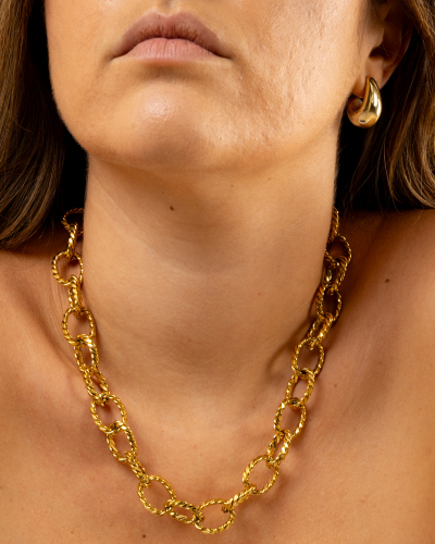 COLLIER NICOLE