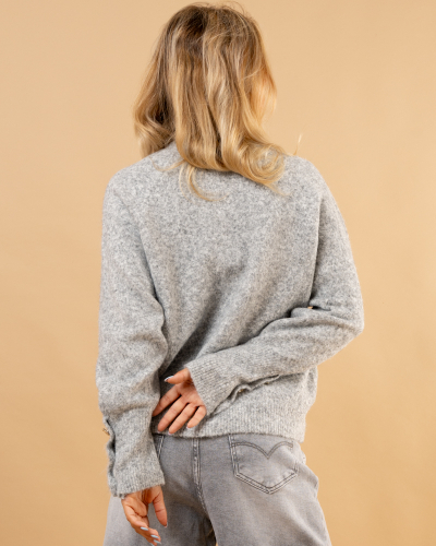 Pull boutons laine
