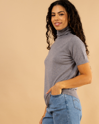 Pull manches courtes col roulé