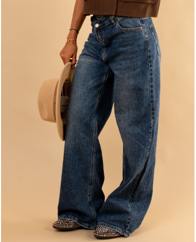 Jean bouton décalé