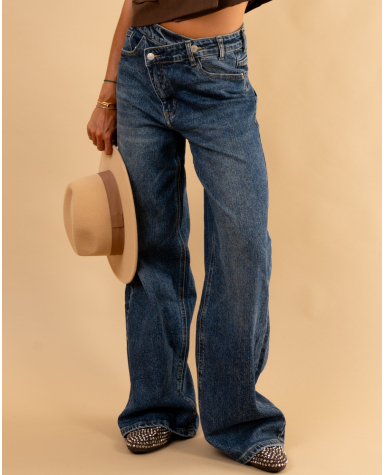 Jean bouton décalé