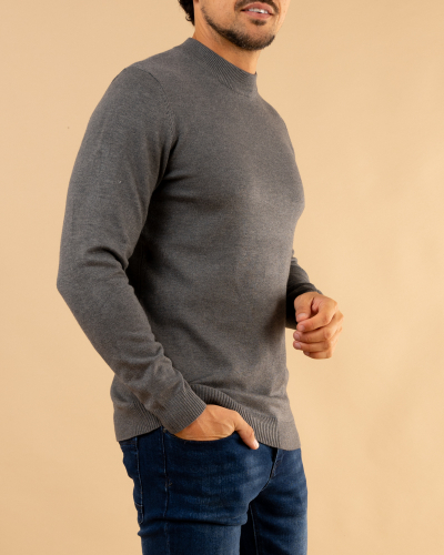 Pull col montant