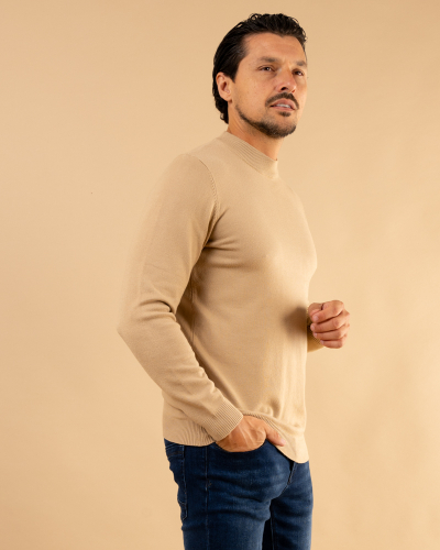 Pull col montant