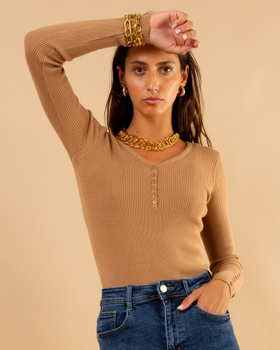 Pull strie boutons