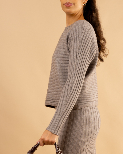 Ensemble robe pull