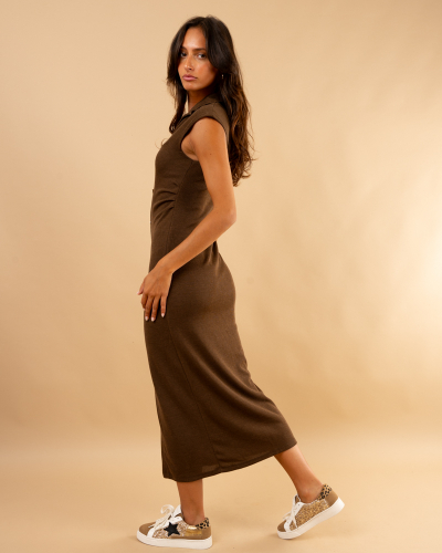 Robe col en v boutons