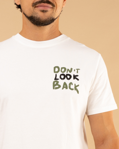T-Shirt look back