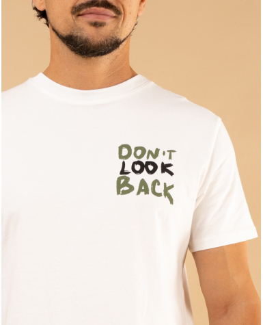 T-Shirt look back