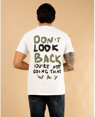 T-Shirt look back