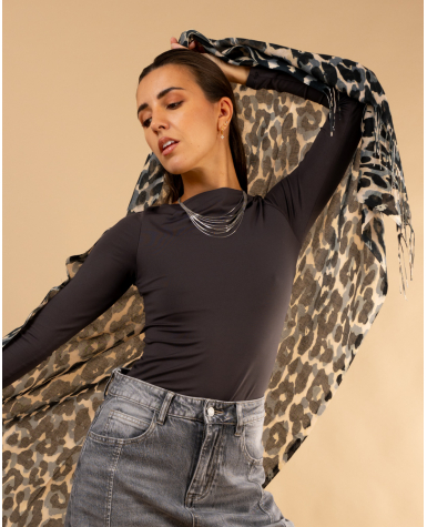 Foulard léopard franges