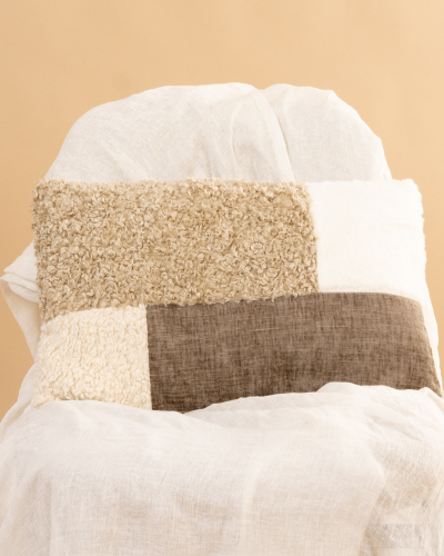 Coussin long chenille