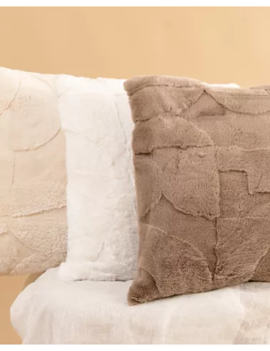 Coussin fourrure