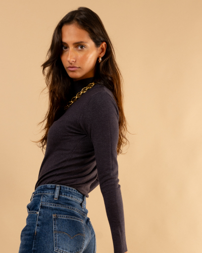 Pull col montant