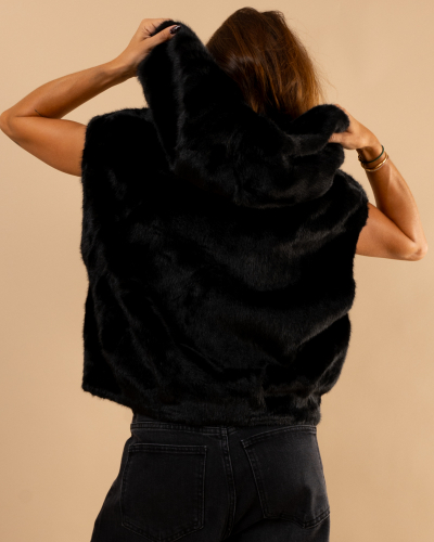 Veste sans manches fausse fourrure