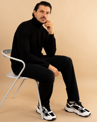 Pull col roulé