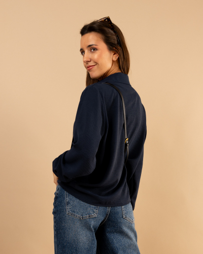 Chemise v boutons