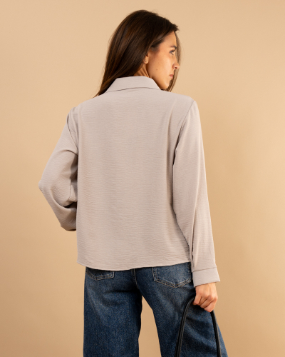 Chemise v boutons