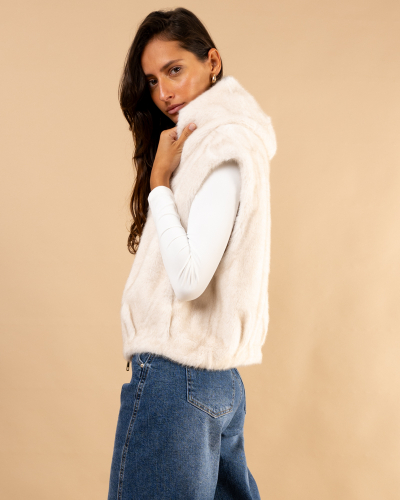 Veste sans manches fausse fourrure