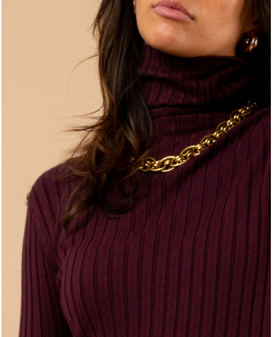 Pull strie col roulé