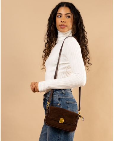 Pull strie col roulé