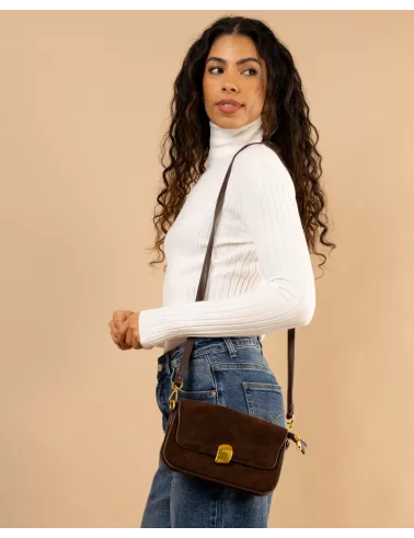 Pull strie col roulé