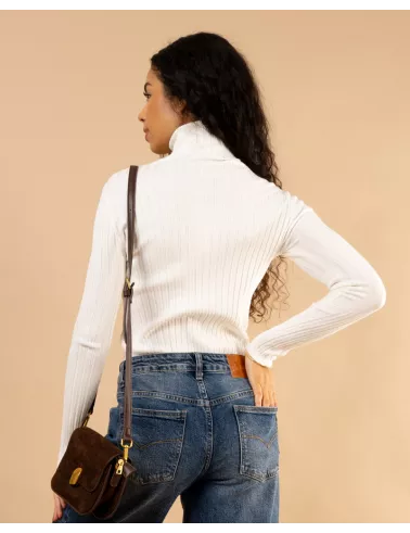 Pull strie col roulé