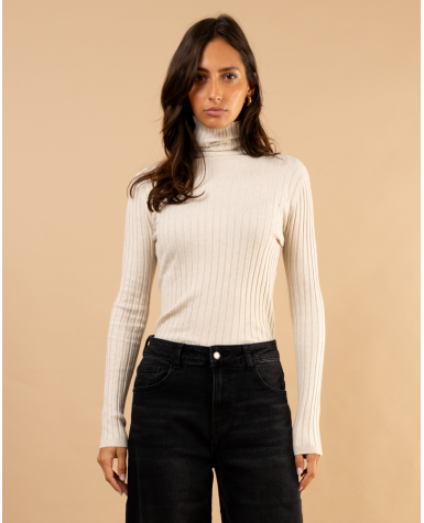 Pull strie col roulé