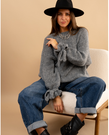 Pull manches nœud laine