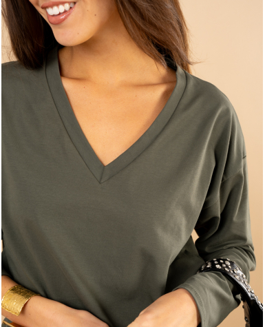 T-shirt col en v manches longues T-shirt col en v manches longues