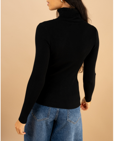 Pull côtelé col roulé