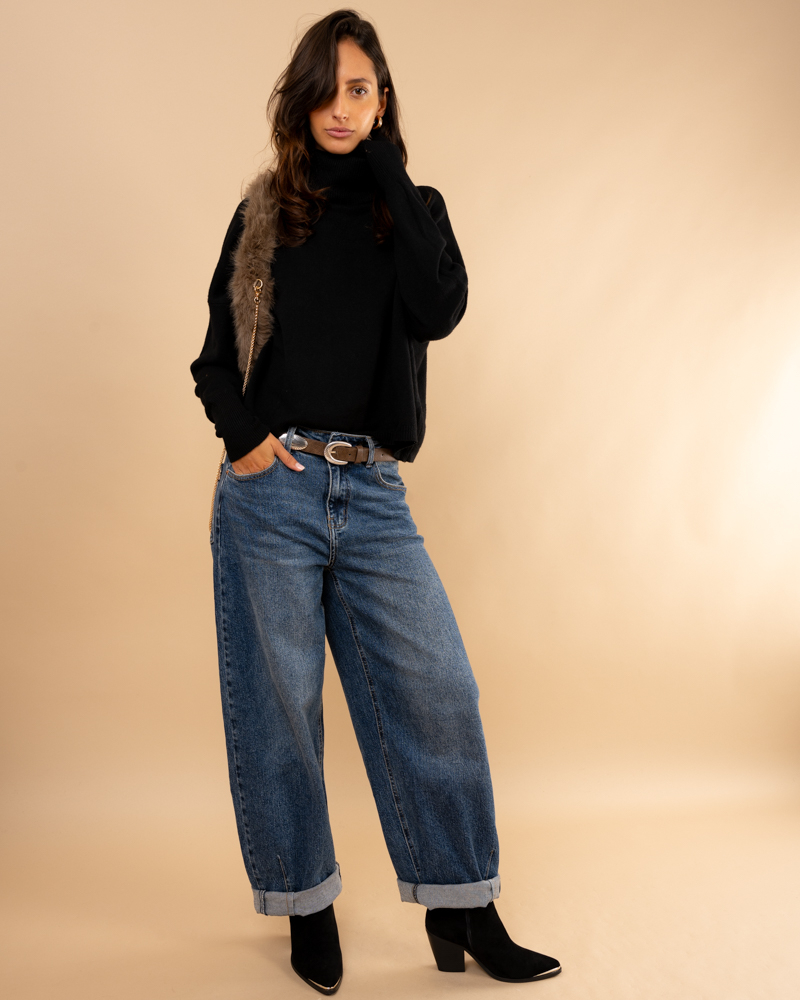 Pull court col roulé